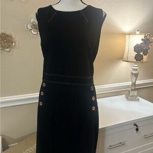 Elegant Black Sleeveless Dress